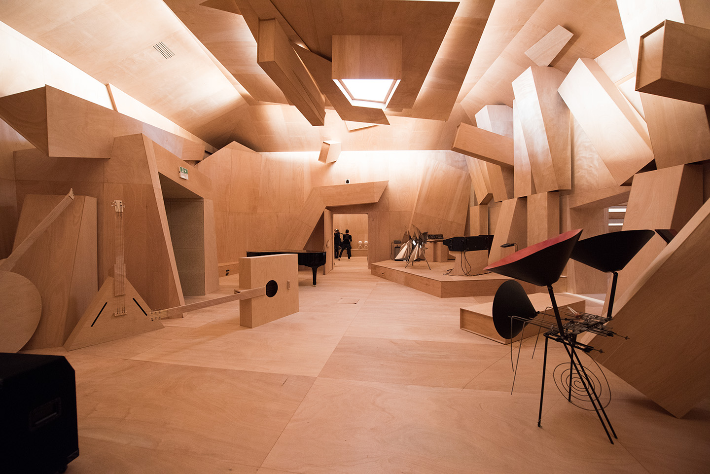 Xavier veilhan “studio venezia” at french pavilion, venice biennale ... Interior design venezia