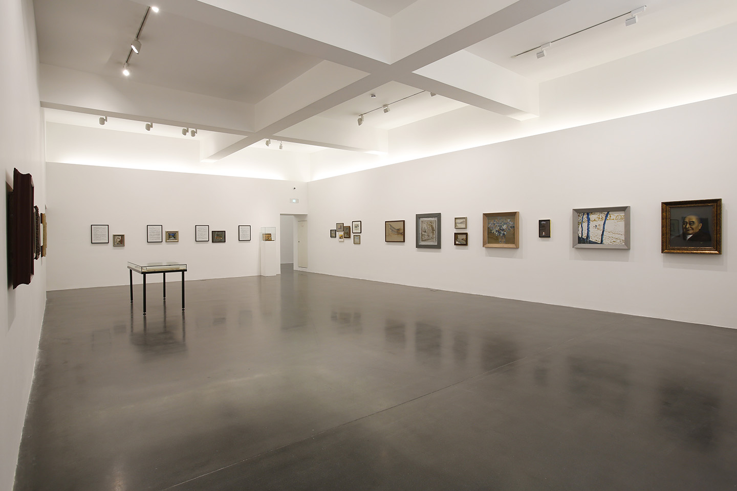 Zhao Wenliang and Yang Yushu “Crescent” at Inside-Out Art Museum ...