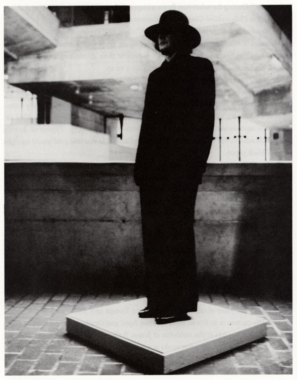 James Lee Byars 